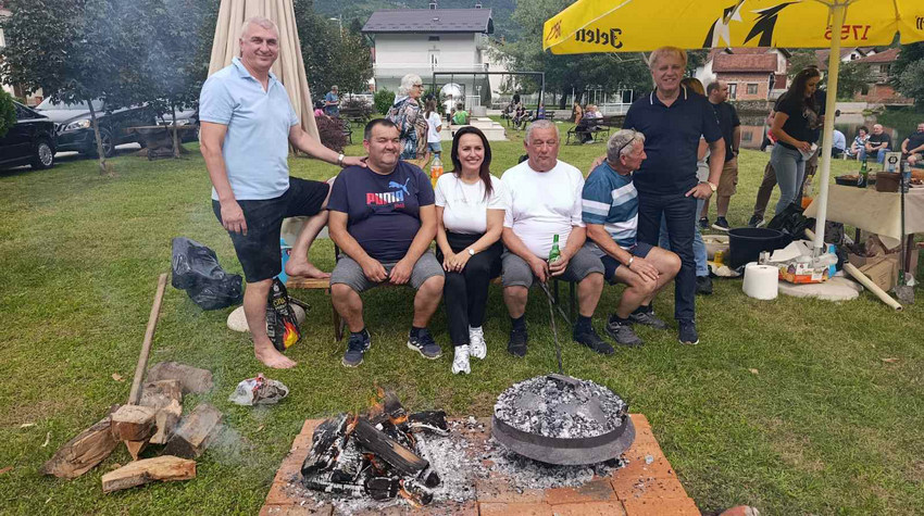 SAČIJADA BRINGS TOGETHER TRADITIONAL CUISINE LOVERS ON THE BANKS OF THE PLIVA RIVER